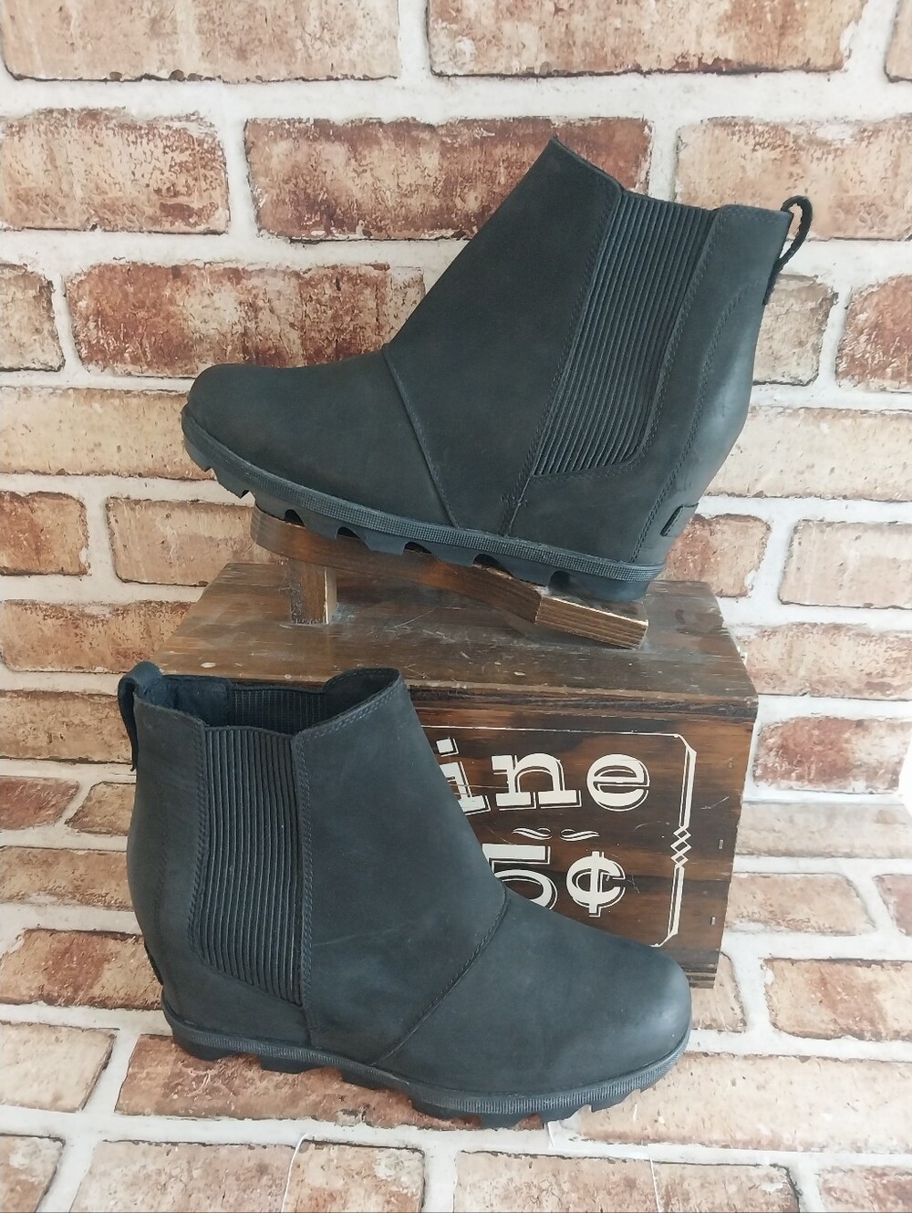 Pre-owned Sorel Joan Of Arctic Wedge II Chelsea Boots